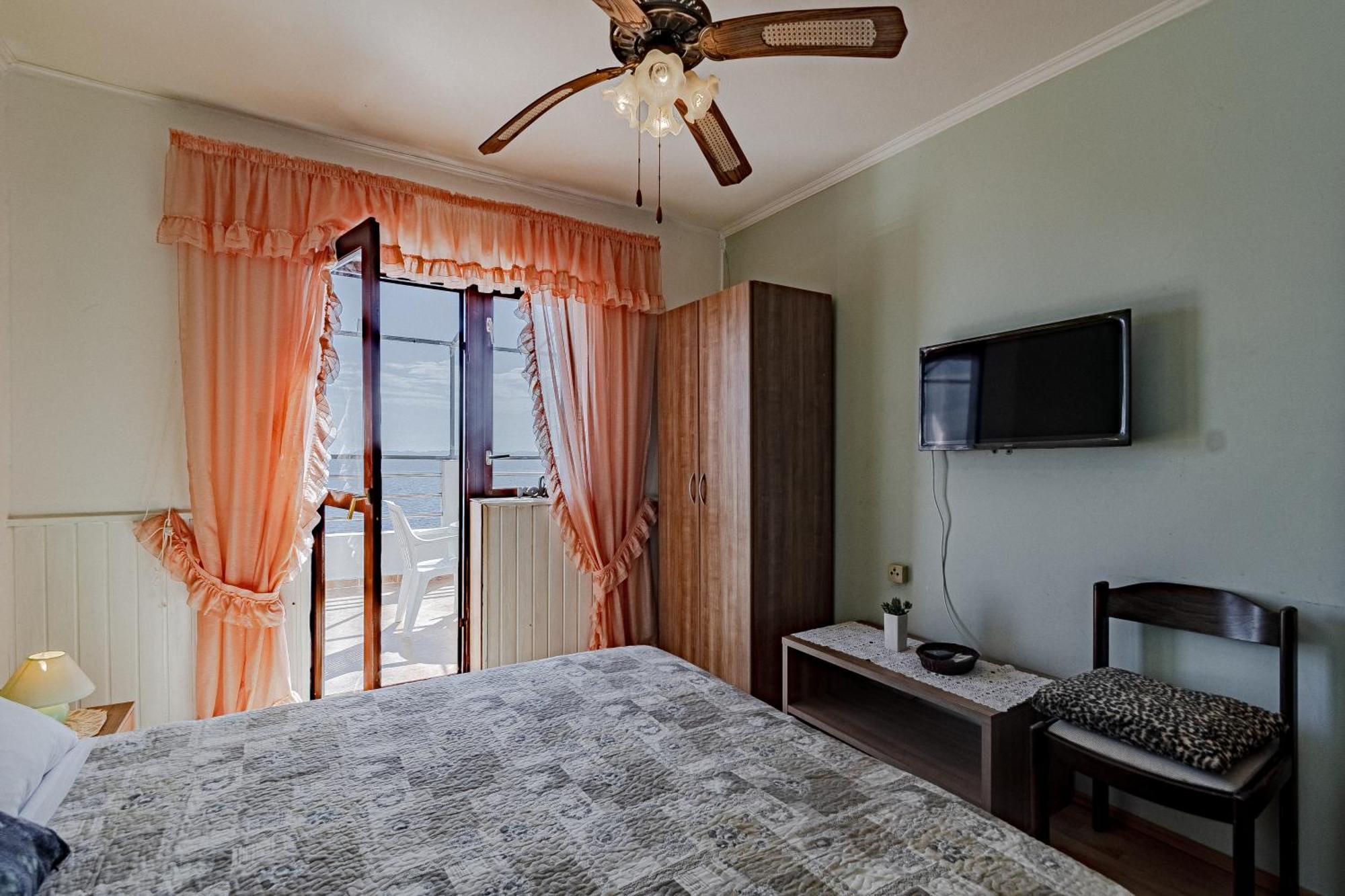 Family Friendly Apartments With A Swimming Pool Zavalatica, Korcula - 183 部屋 写真