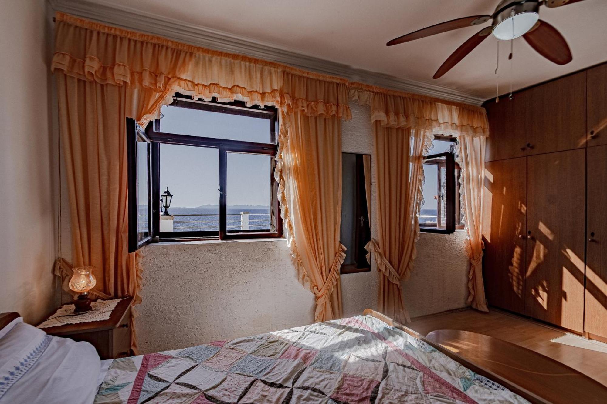 Family Friendly Apartments With A Swimming Pool Zavalatica, Korcula - 183 部屋 写真