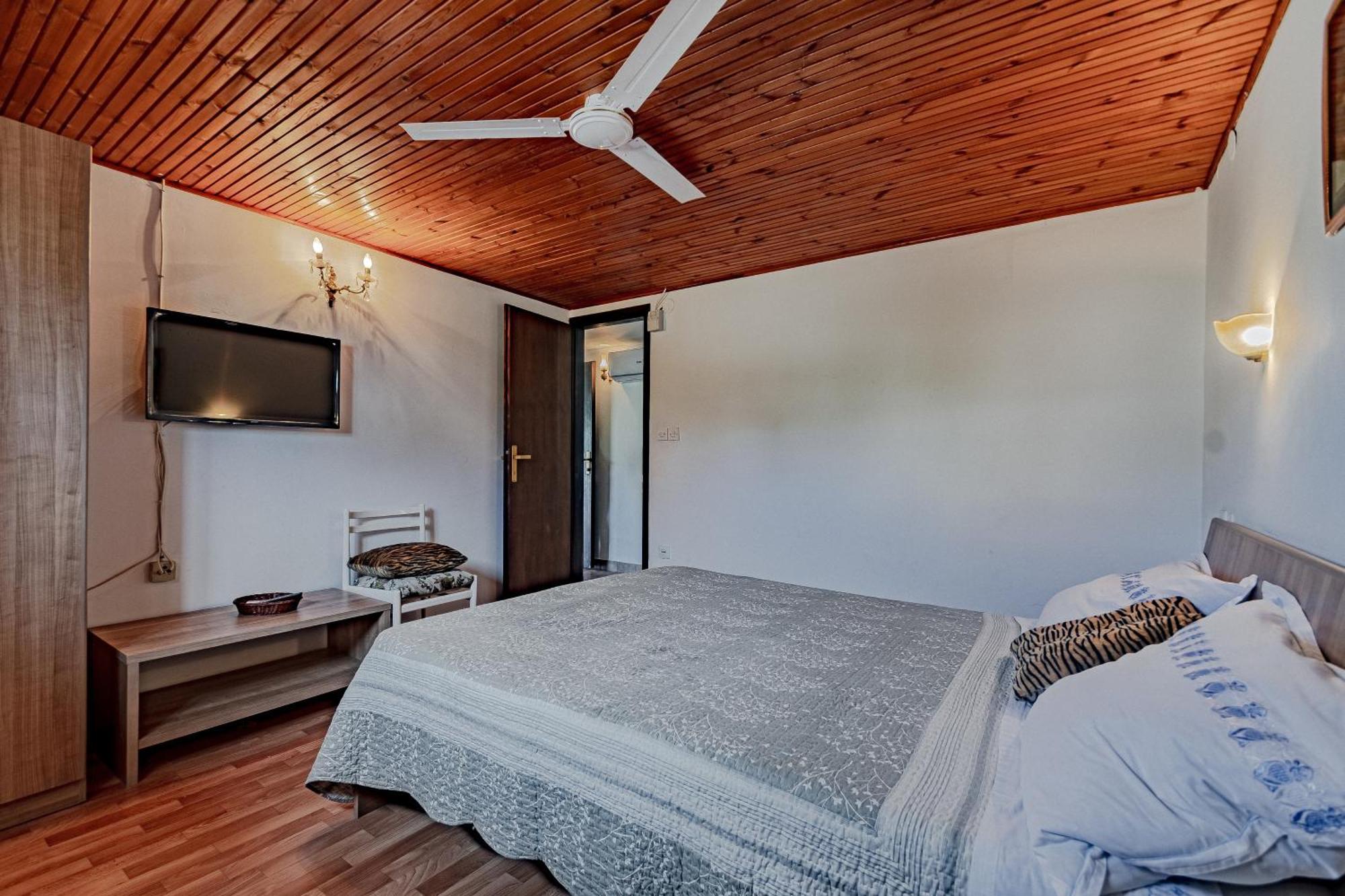 Family Friendly Apartments With A Swimming Pool Zavalatica, Korcula - 183 部屋 写真